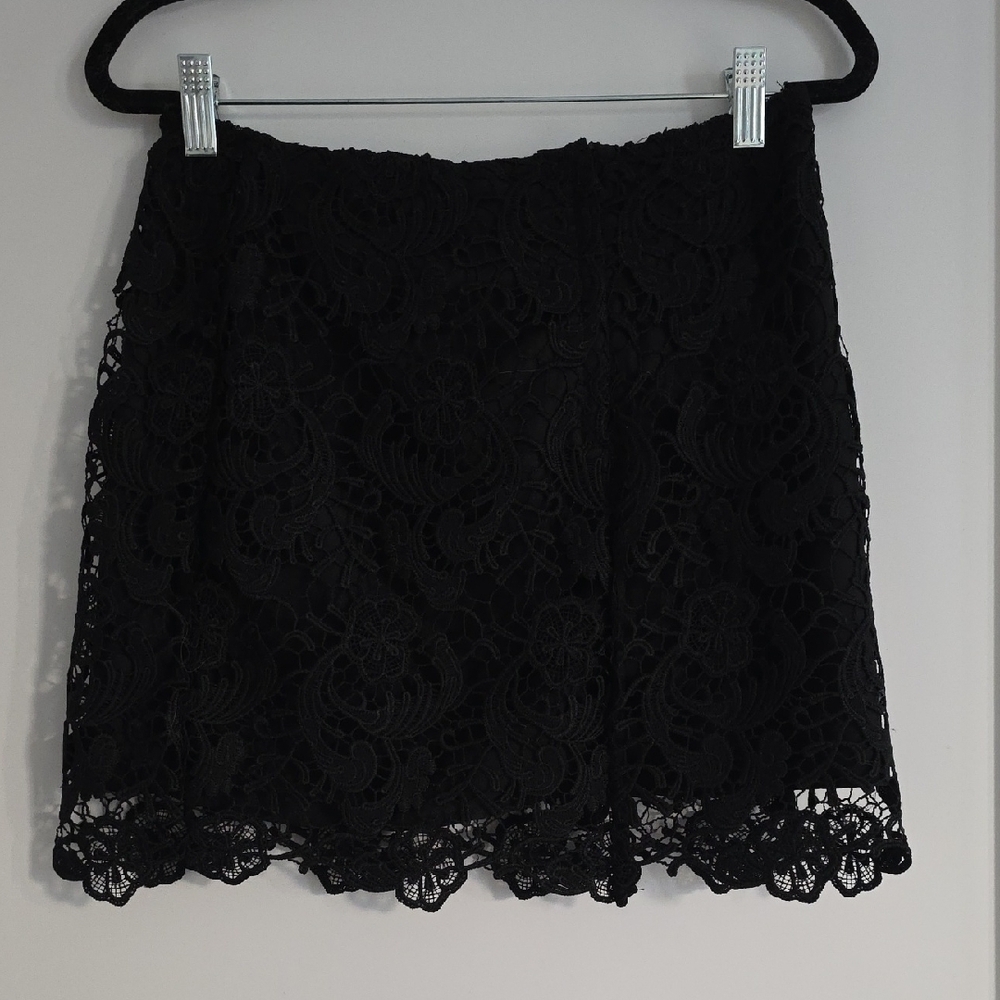 Divided Black Embellished Lace Mini Skirt